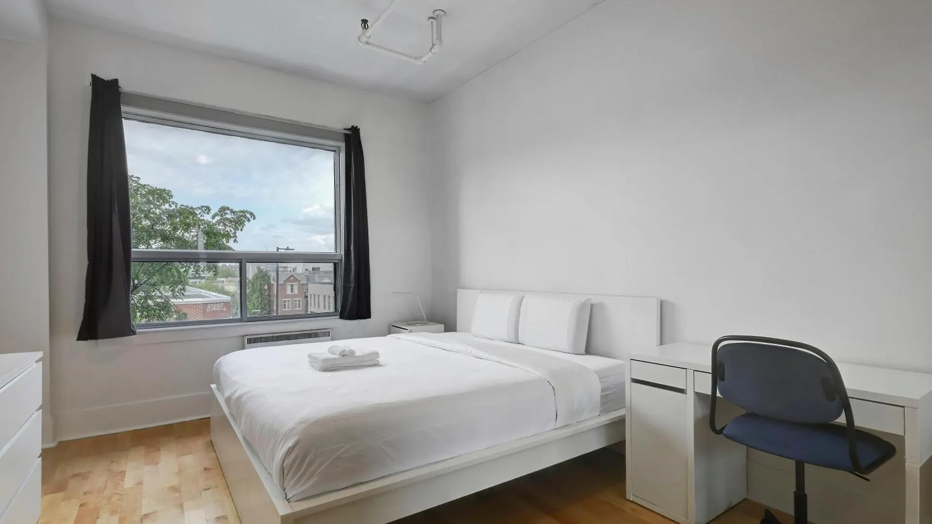 Spacious 4Br1B Chic Retreat In The Plateau Zv7 Montreal Apartment