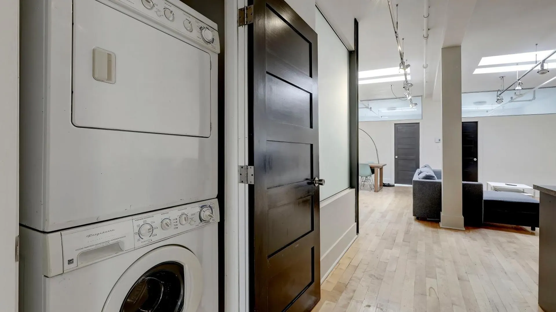 Spacious 4Br1B Chic Retreat In The Plateau Zv7 Montreal Apartment