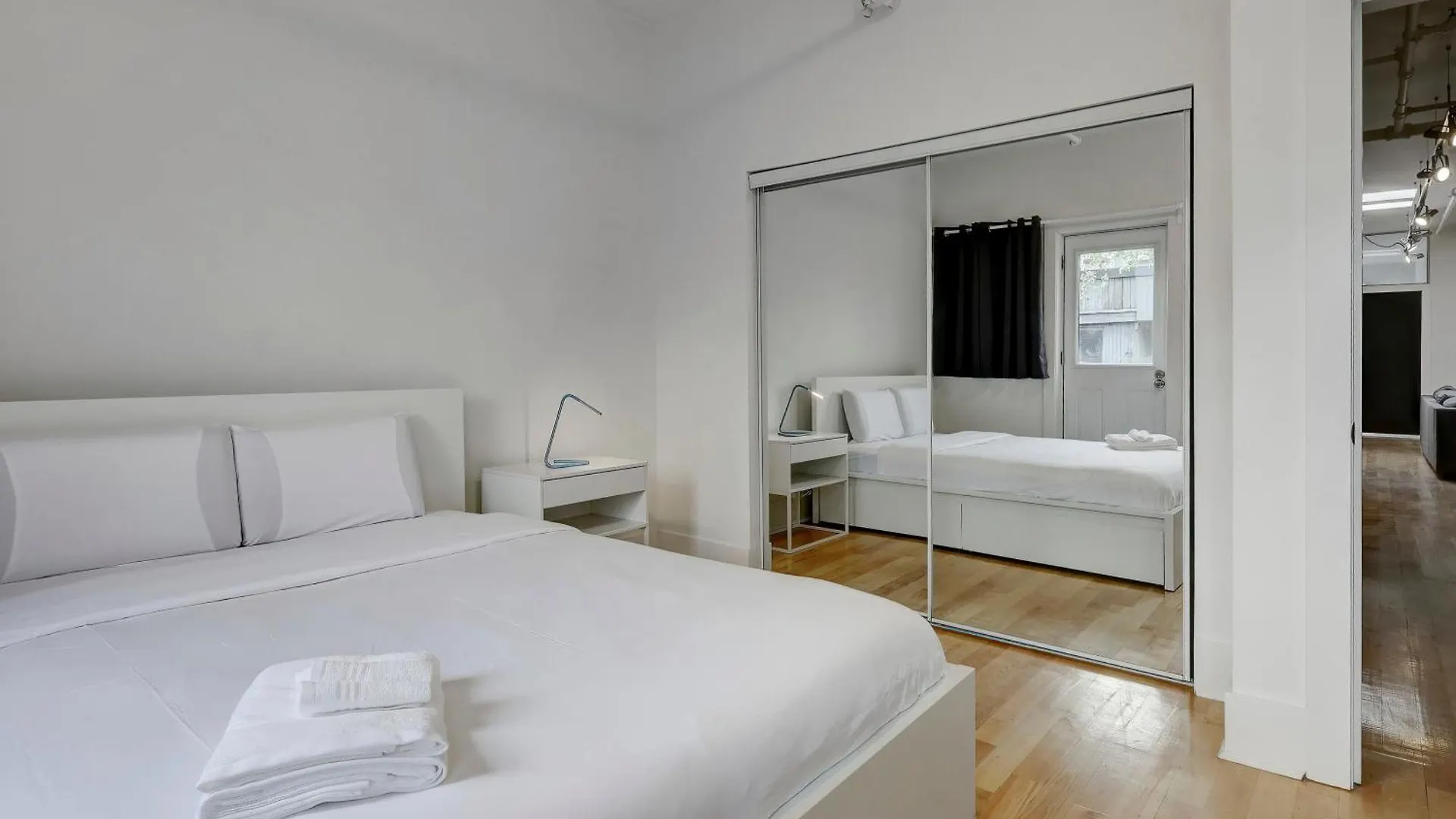 Spacious 4Br1B Chic Retreat In The Plateau Zv7 Montréal Lägenhet
